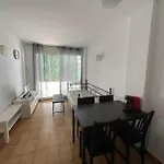 شقة Piso Reformado Con Terraza, Piscina, 3 Minutos De Playa De Fenals