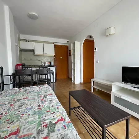 شقة Piso Reformado Con Terraza, Piscina, 3 Minutos De Playa De Fenals