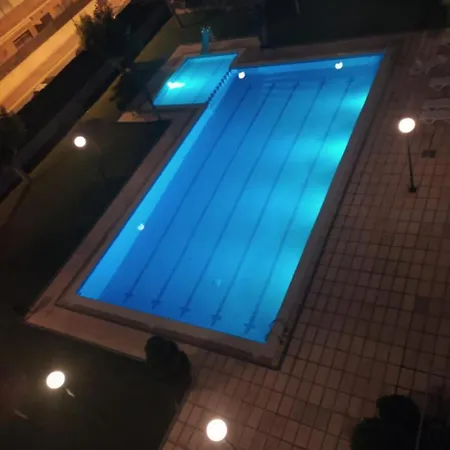 Apartmán Piso Reformado Con Terraza, Piscina, 3 Minutos De Playa De Fenals *