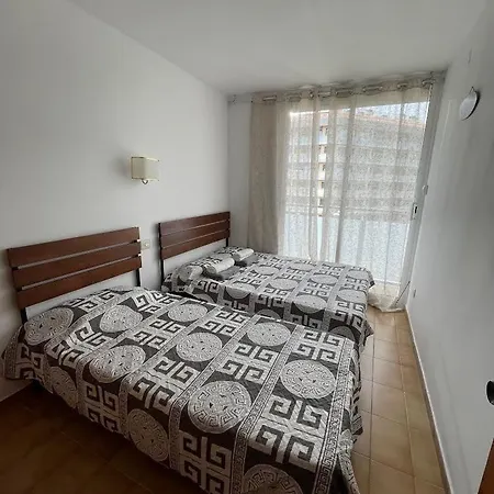 Appartement Piso Reformado Con Terraza, Piscina, 3 Minutos De Playa De Fenals Lloret de Mar