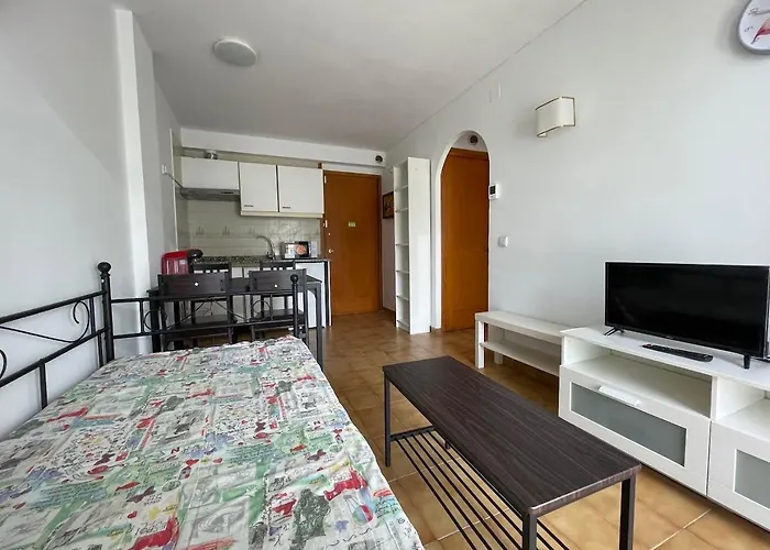 Apartment Piso Reformado Con Terraza, Piscina, 3 Minutos De Playa De Fenals