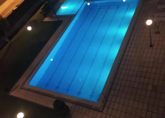 Apartmán Piso Reformado Con Terraza, Piscina, 3 Minutos De Playa De Fenals *