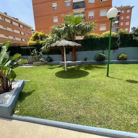 Piso Reformado Con Terraza, Piscina, 3 Minutos De Playa De Fenals * 滨海略雷特